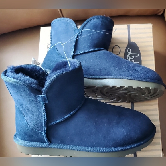 New Women's Sizes Shearling Scalloped Edge Boots Navy - Picture 6 of 15